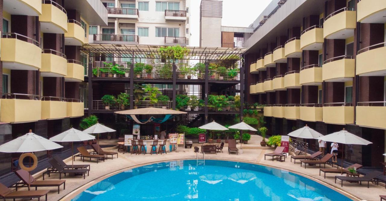 Baron Beach Hotel Паттайя Экстерьер фото