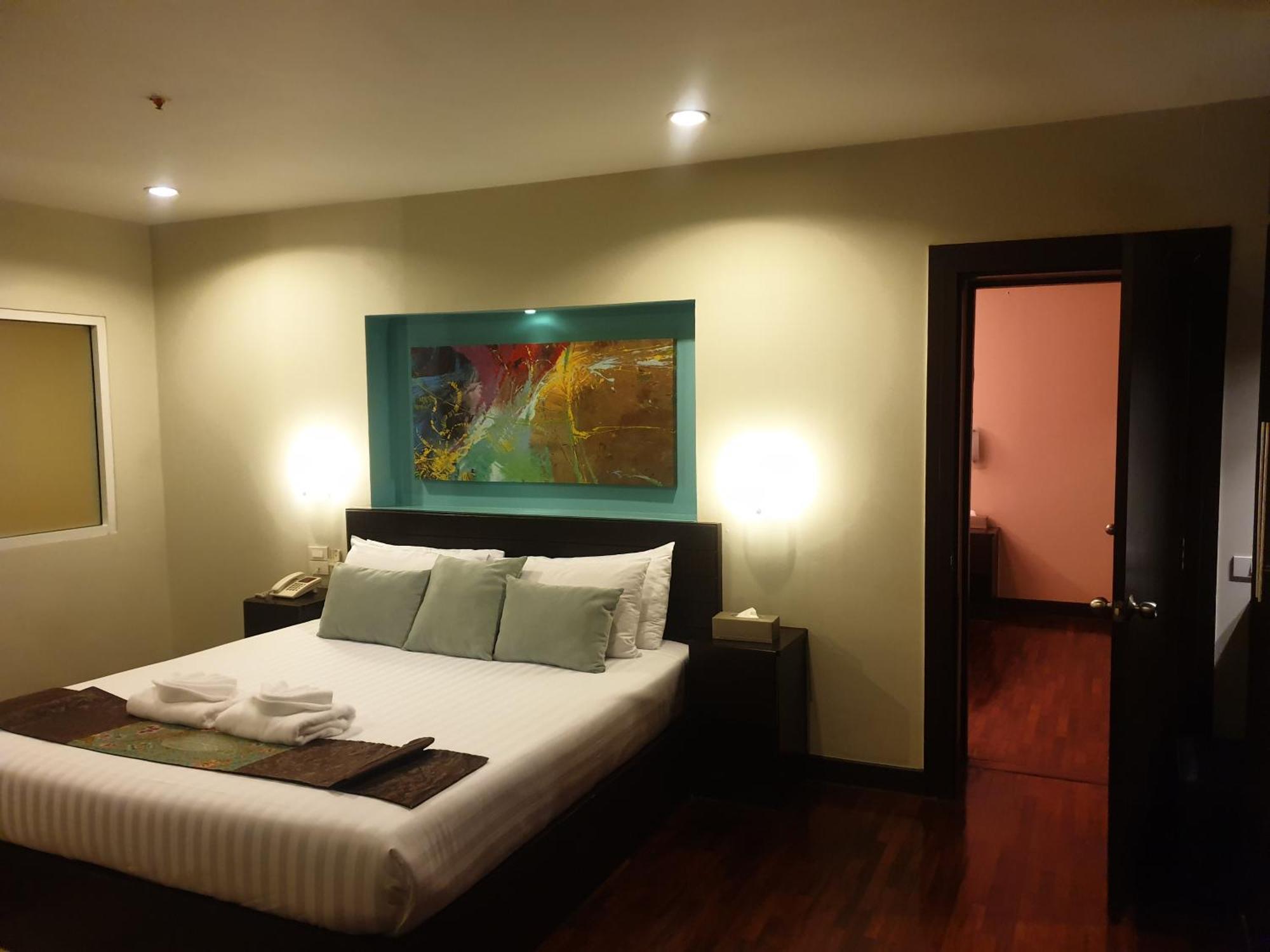 Baron Beach Hotel Паттайя Экстерьер фото