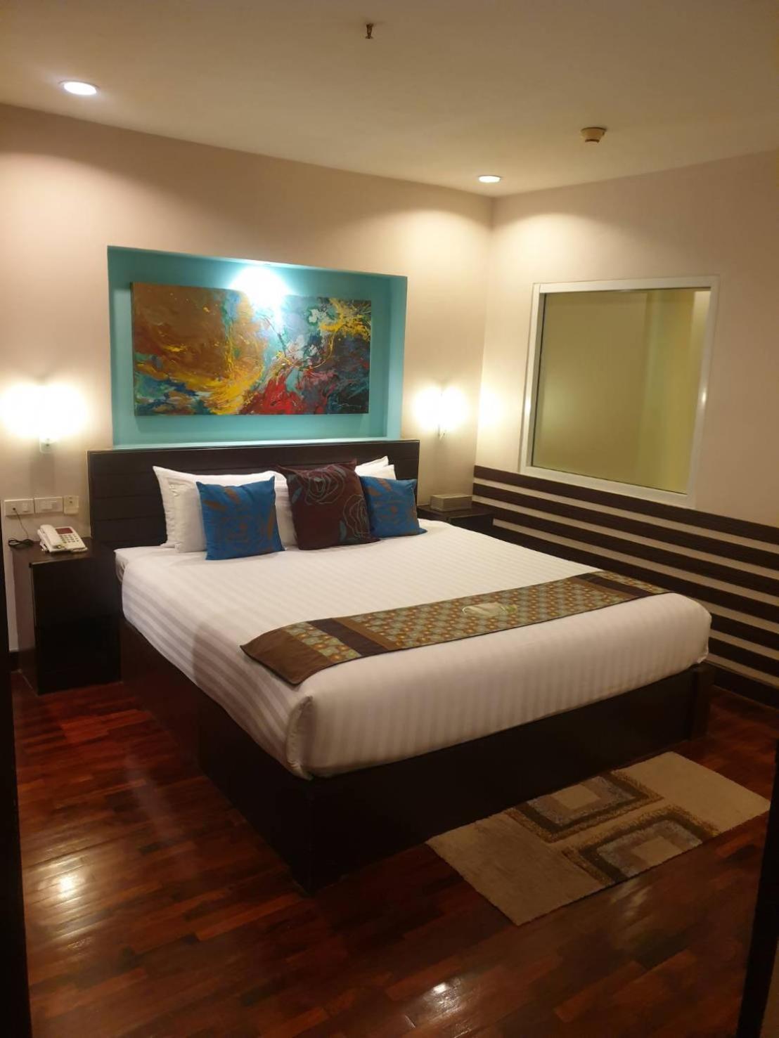 Baron Beach Hotel Паттайя Экстерьер фото
