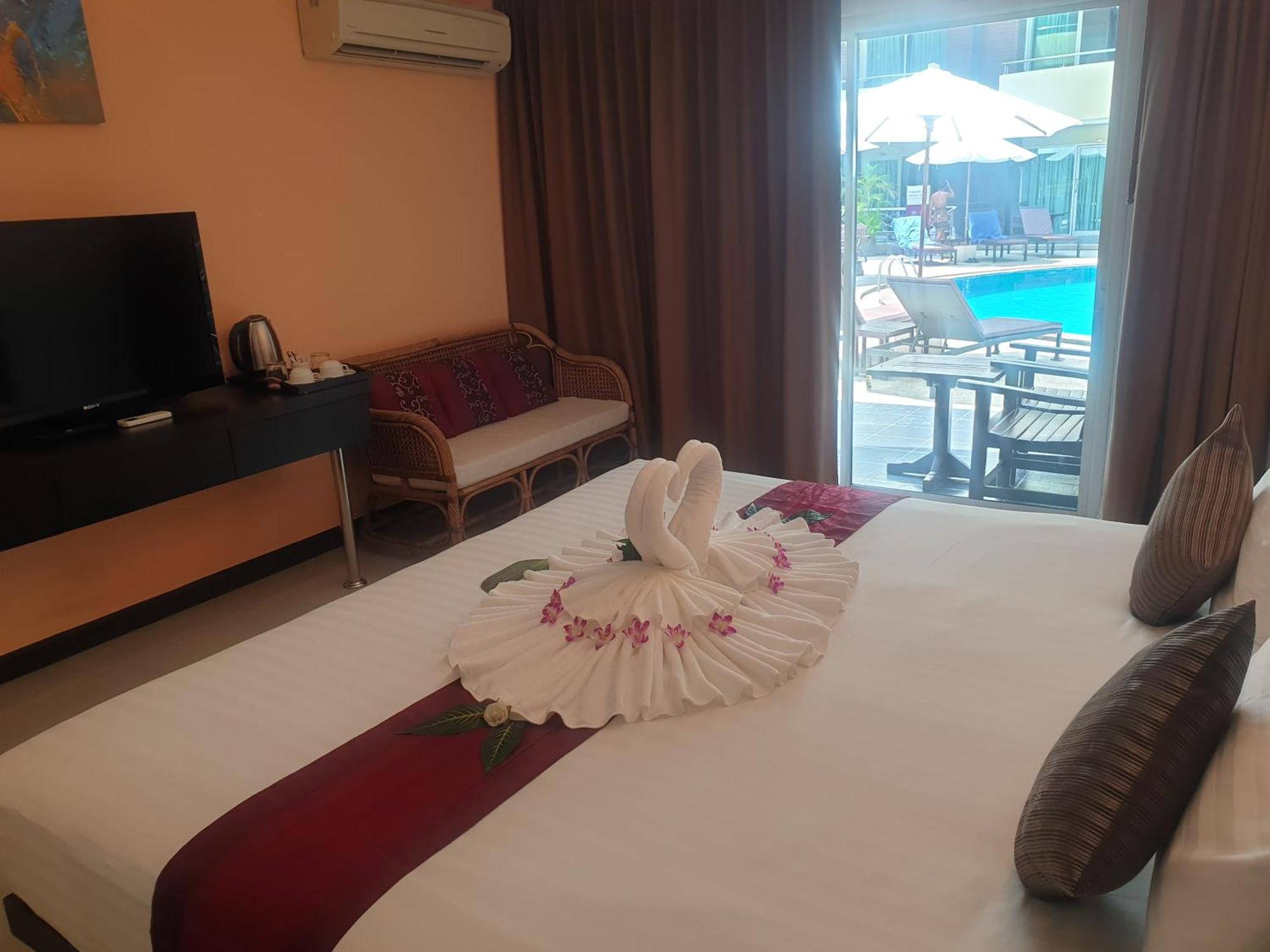 Baron Beach Hotel Паттайя Экстерьер фото